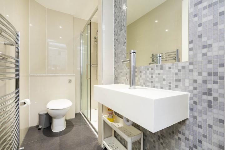 Stunning Sharers House Burnley Road, Dollis Hill